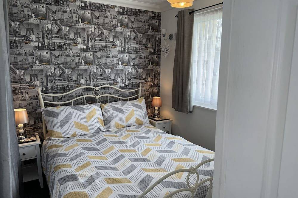 Modern South Facing Chalet , 5 Minutes From the Beach. Sleeps 5 in California (Great Yarmouth), Great Yarmouth