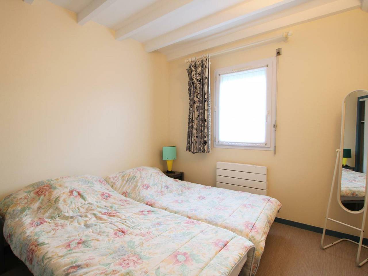 Cozy Cottage Near Beach with Tennis, Parking, Wi-Fi, and Surf Access in Siouville-Hague in Siouville-Hague, Côte de la Déroute