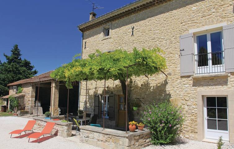 Retiro en el jardín con aparcamiento y aire acondicionado in Althen-des-Paluds, Vaucluse