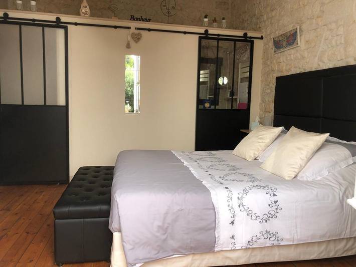 Location de vacances pour 2 personnes, avec piscine et jardin à Pons - 3