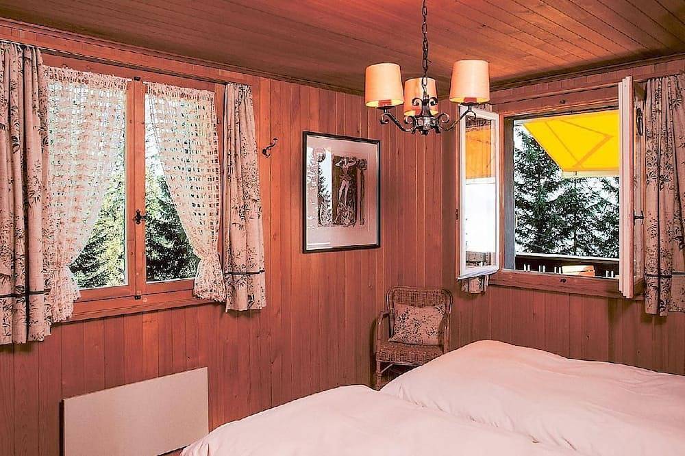 Ganze Wohnung, Ferienchalet Rigirolle, 1. Etage mit Balkon in Vitznau, Vierwaldstättersee
