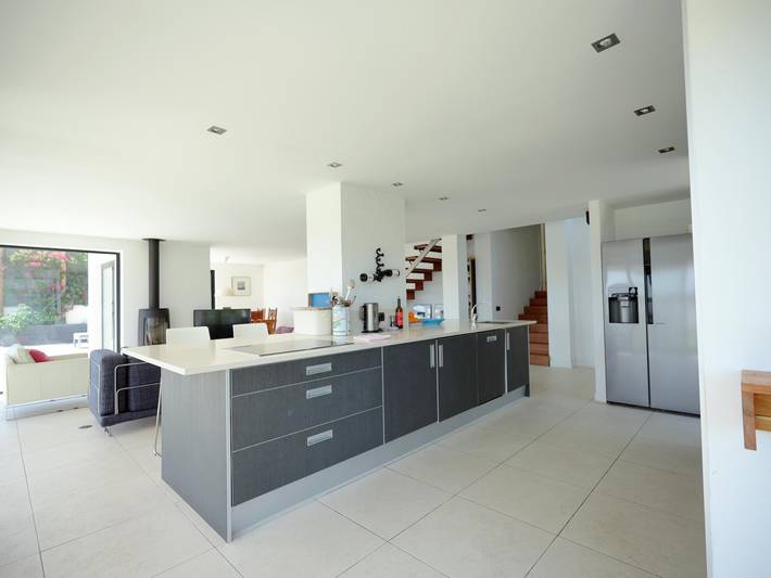 Villa moderne avec piscine à débordement et vue mer in Mas Ambros, Calonge