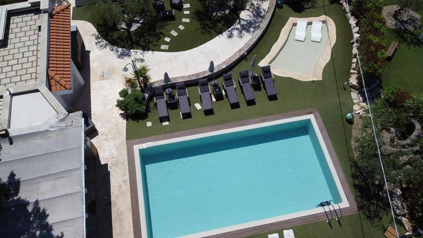 Apartahotel para 2 personas, con piscina además de vistas y jardín, Se admiten mascotas en Apulia