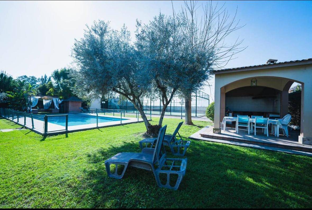 Villa in Montequinto, Dos Hermanas