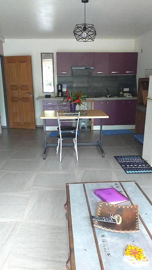 Gîte pour 2 personnes, avec vue ainsi que terrasse et jardin, animaux acceptés à Païta - 2