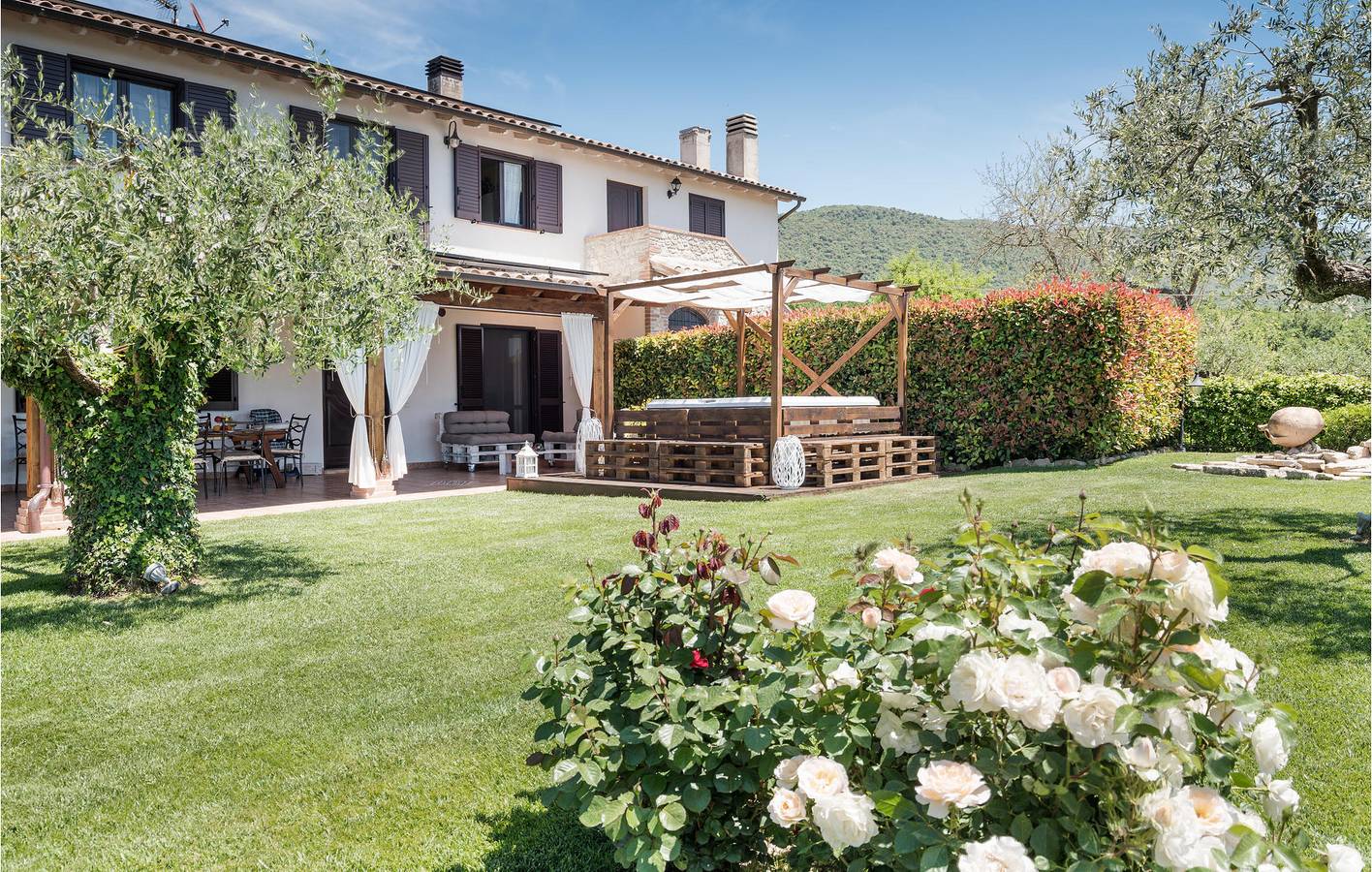 Appartamento con piscina di 120 mq, a 1.5 km da Massa Martana in Massa Martana, Perugia e dintorni
