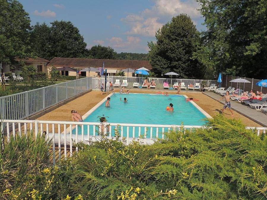 Flower Camping les Nauves - Canvas and wooden tent 5 persons - Standard Lodge (Without Sanitary Facilities) in Belvès, Périgord Noir