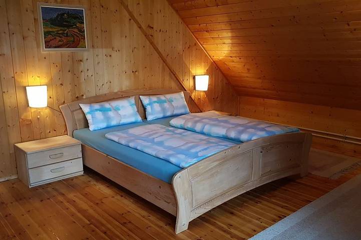 Ganze Wohnung, Tannehüsle Xl bis 6 Personen - ruhig, mit Aussicht in Südlage in St. Märgen ort, St. Märgen
