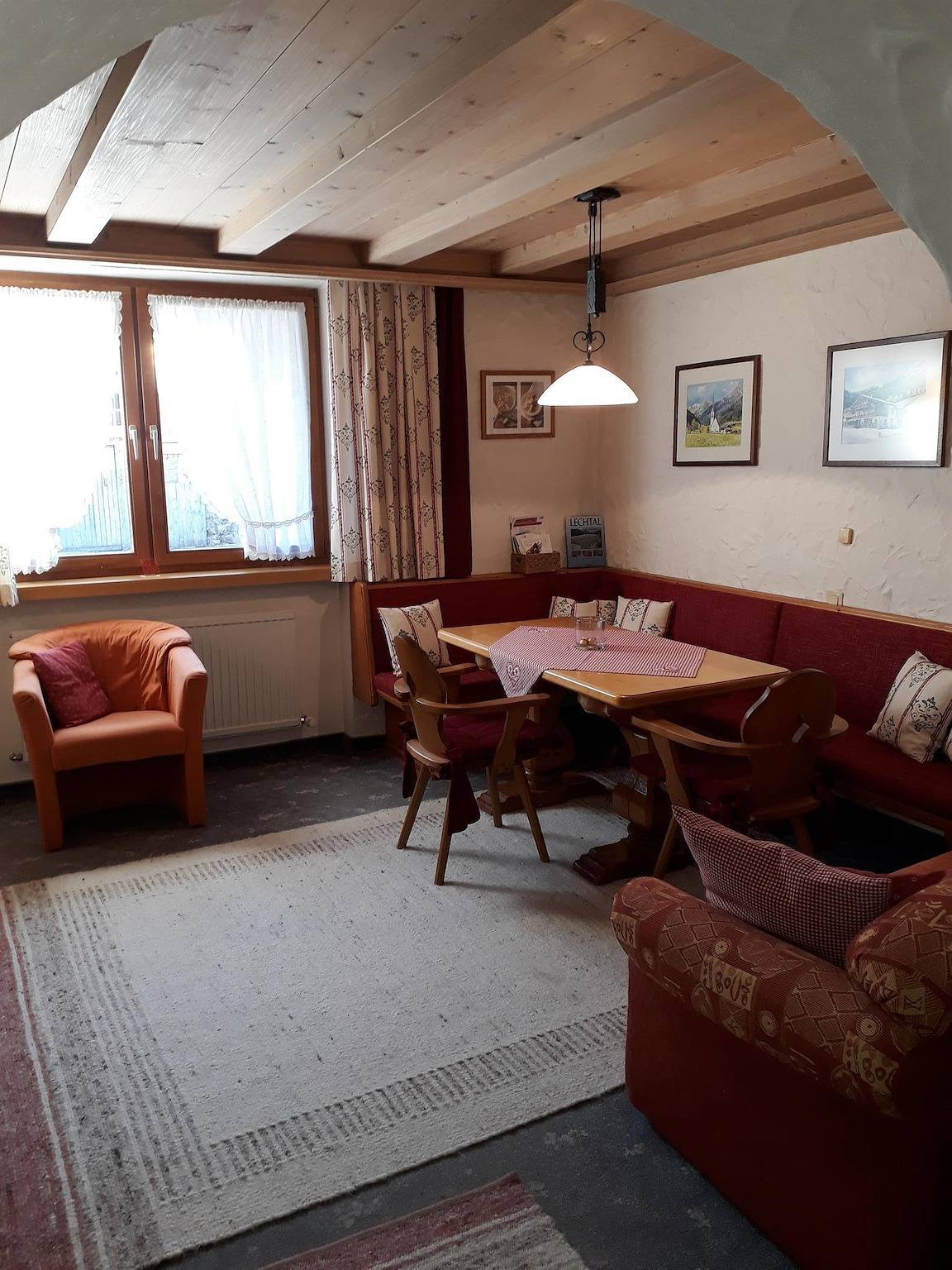 Ganze Ferienwohnung, Himmelbett-Suite in Köglen, Elbigenalp