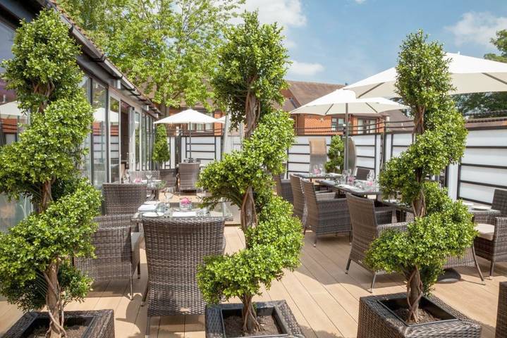 Hotel for 2 people, with Hot tub and Terrace as well as Pool and Sauna in Winchester