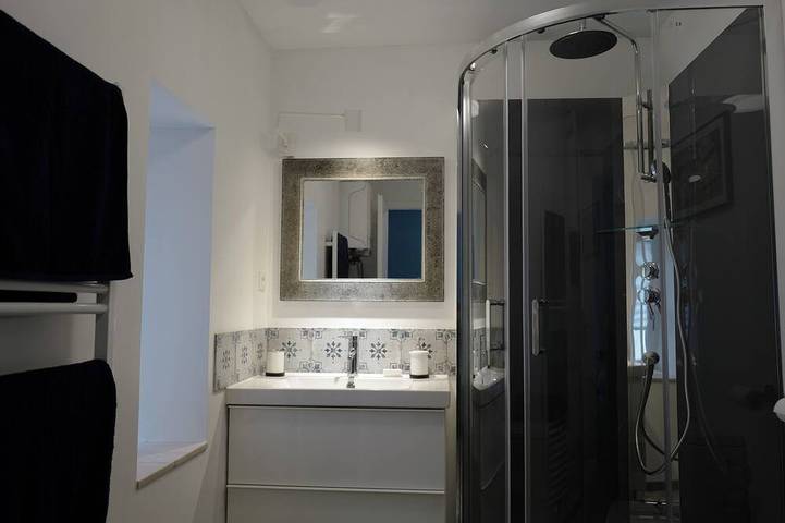 Apartamento entero, Square-meter air-conditioned studio in the heart of Obernai—quiet and comfortable, with a fully equipped kitchen in Obernai, Región de Sélestat-Erstein