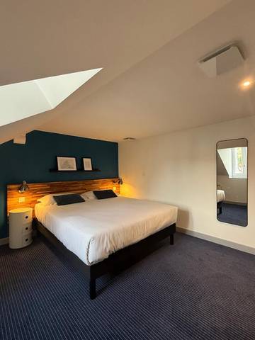 Hôtel pour 2 personnes, avec piscine et terrasse, animaux acceptés à Aurillac