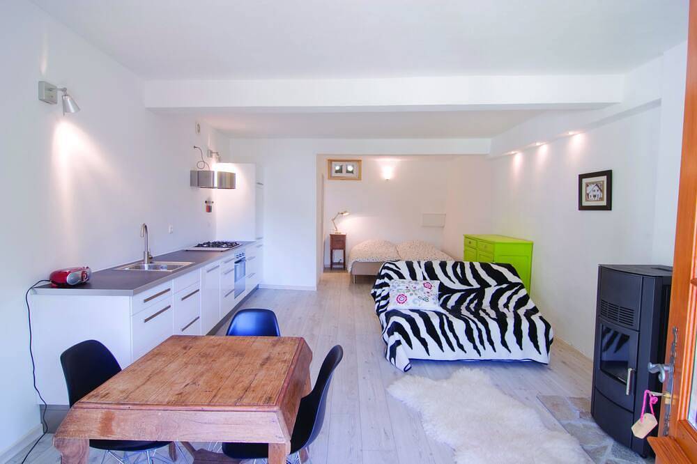 Appartement entier, Attraktives Studio in den Bergen in Les Vigneaux, Parc national des Écrins