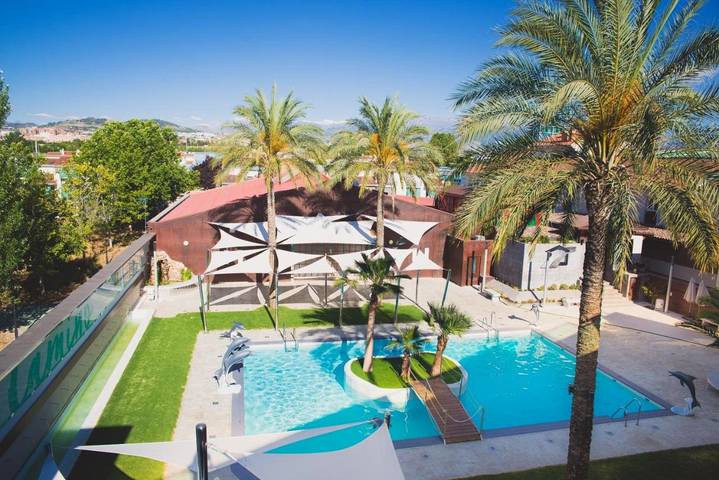 Pousadas para 10 pessoas, com terraço e jardim e ainda piscina em Granada