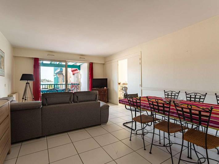 Gîte pour 8 personnes, avec terrasse dans Thalassotherapie Serge Blanco Hendaye - 3