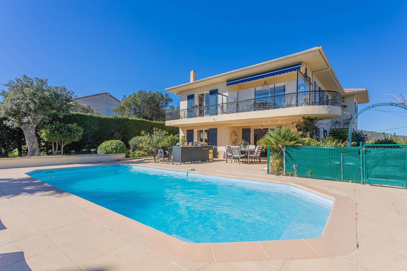 Holiday Rental for 4 People in Frejus, Draguignan region