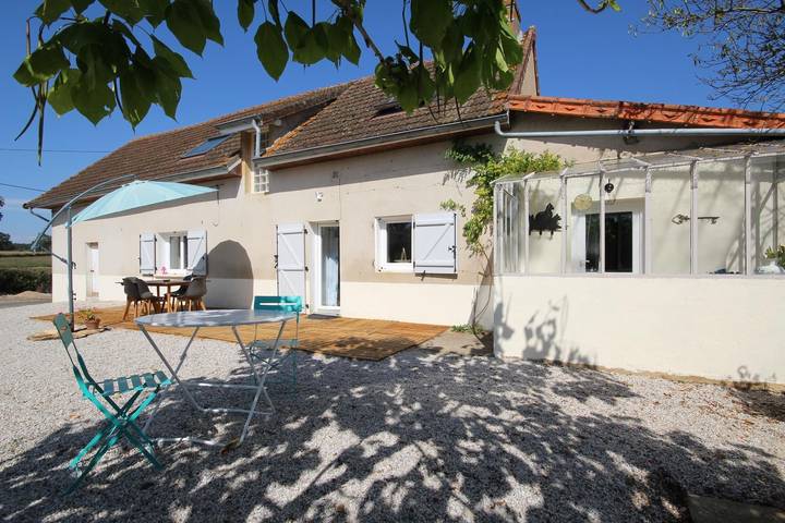 Gîte pour 5 personnes, avec jardin et terrasse