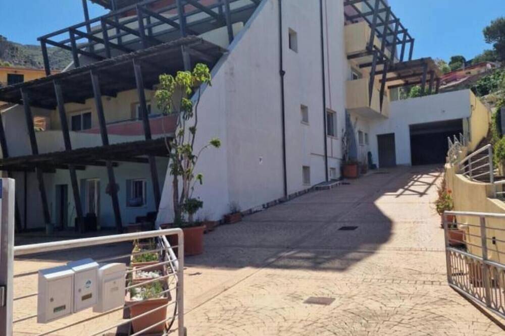 Appartamento intero, Corallo, Bilocale Vista Collina in Nebida, Iglesias