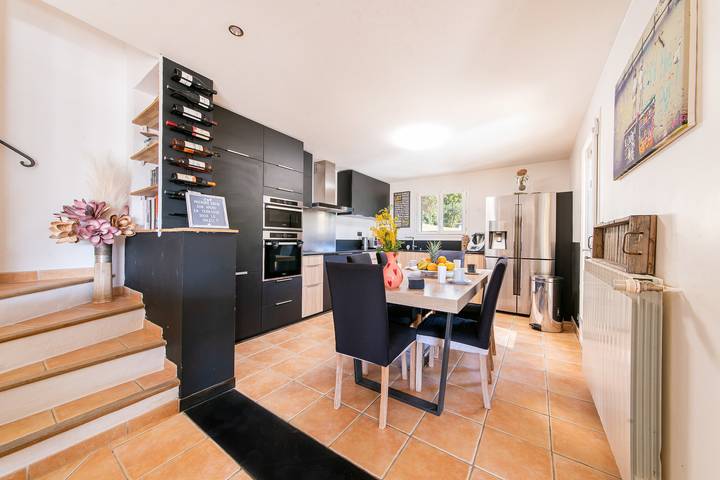 Location de vacances pour 8 personnes, avec jardin et piscine à Aups - 3