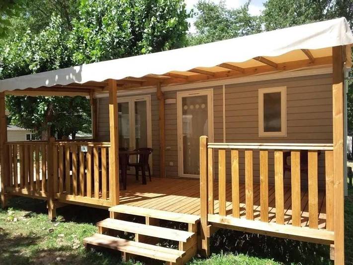 Camping pour 2 personnes, avec piscine
