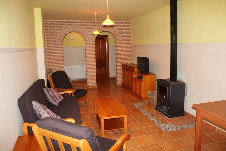 Casa rural para 16 personas, con Jacuzzi además de Terraza y Vistas en Provincia de Cuenca - 3