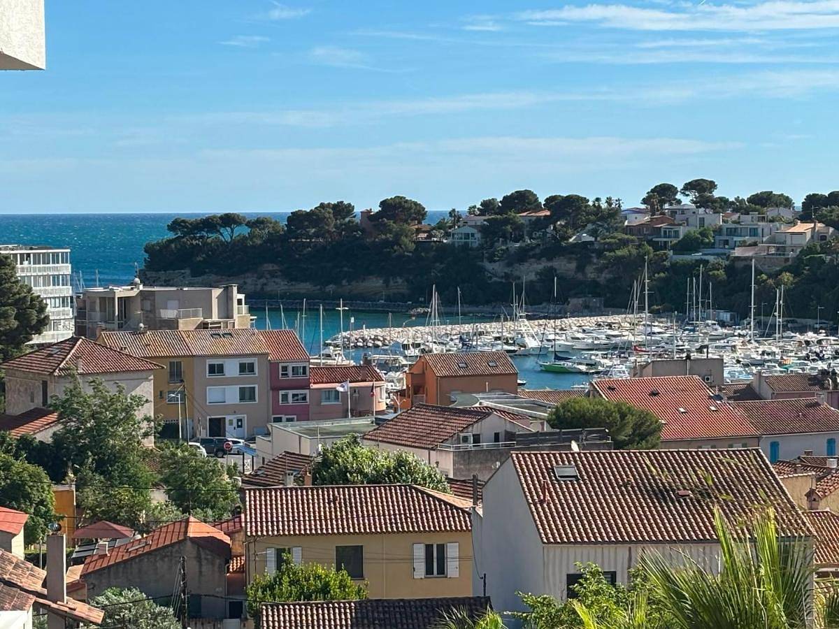 Carry Luxury Retreat Sea & Port View Room in Carry-le-Rouet, Côte méditerranéenne (France)