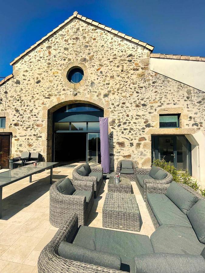 Gîte pour 2 personnes, avec bassin pour enfant et jardin ainsi que vue et piscine dans Sèvremoine - 2