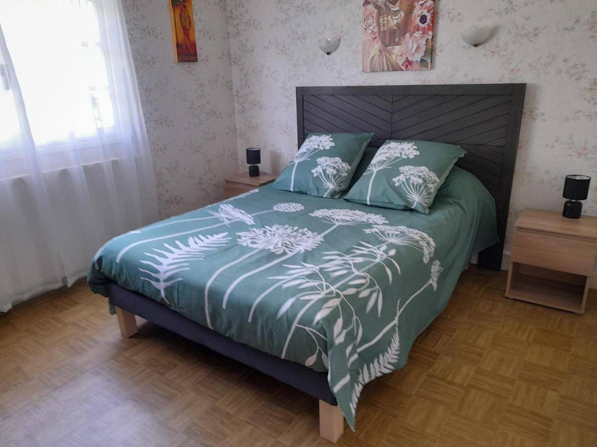Three-Bedroom Home in Onzain, Région de Blois