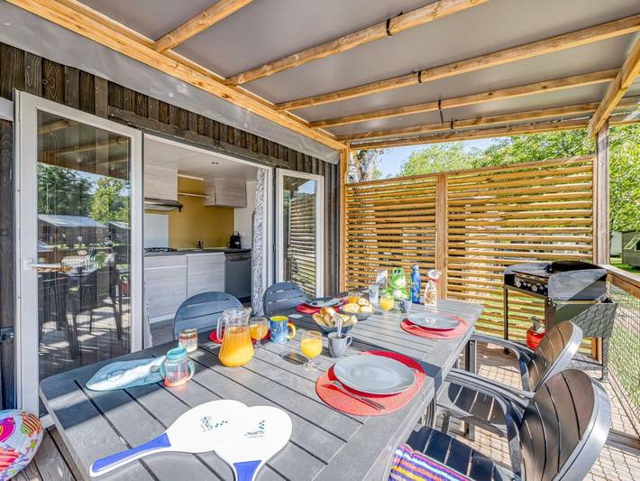 Camping pour 2 personnes, avec piscine ainsi que jardin et terrasse, animaux acceptés à Arès - 4