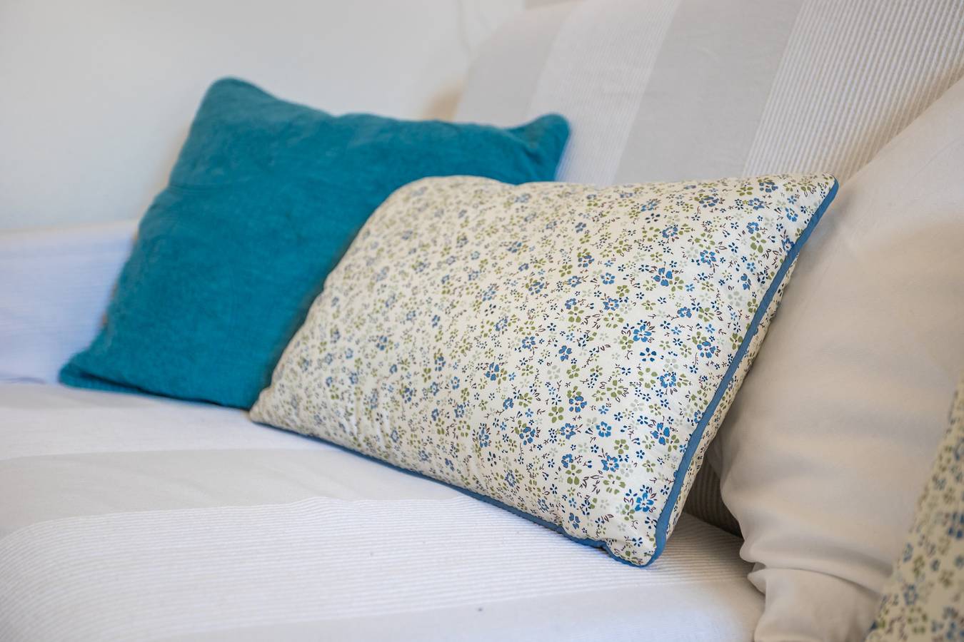 Casa Gio: vistas al mar, jardín, piscina comunitaria y Wi-Fi en Badesi in Badesi, Olbia-Tempio