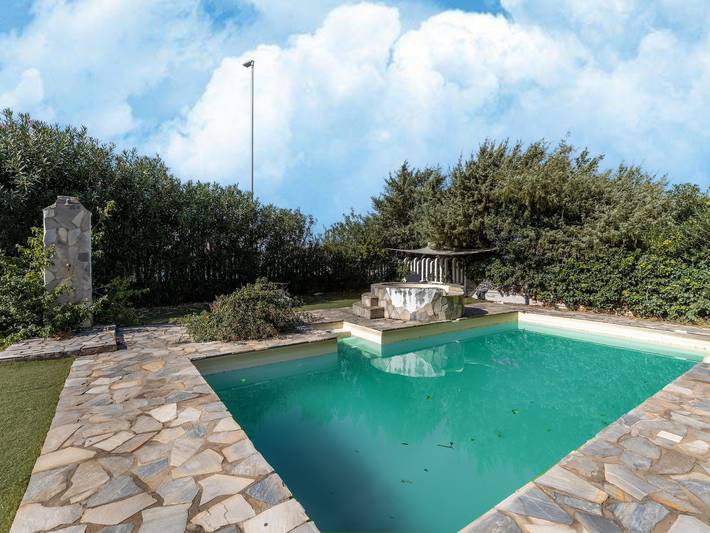 Ferienwohnung für 4 Personen, mit Terrasse und Garten sowie Pool, kinderfreundlich
