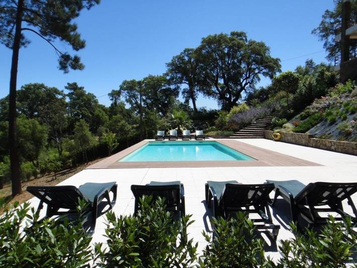 Casa de férias para 8 pessoas, com jardim e piscina e ainda vista em Tomar