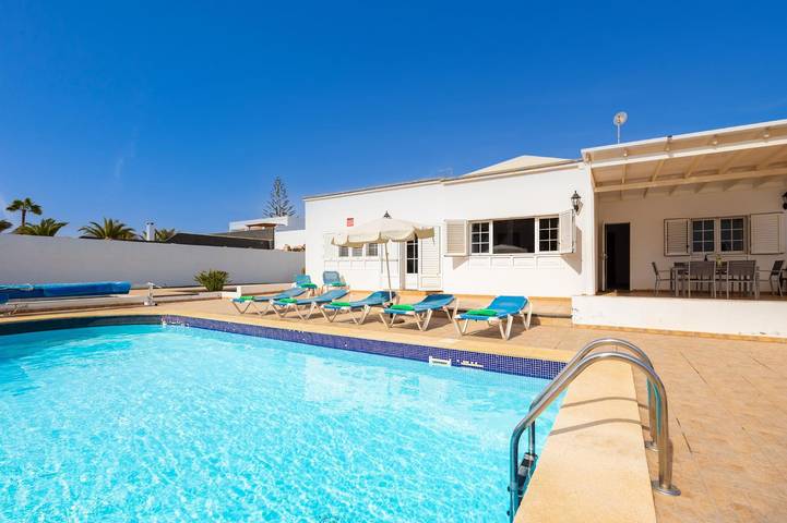 Chalet para 10 personas, con jardín además de jacuzzi y terraza en Lanzarote - 4