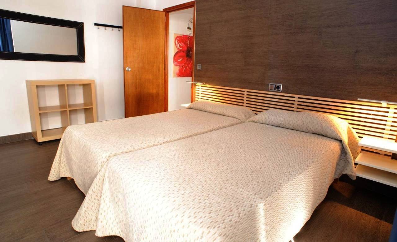 Appartement entier, Apartamentos San Francisco in Ocean Beach Ibiza, Sant Antoni de Portmany