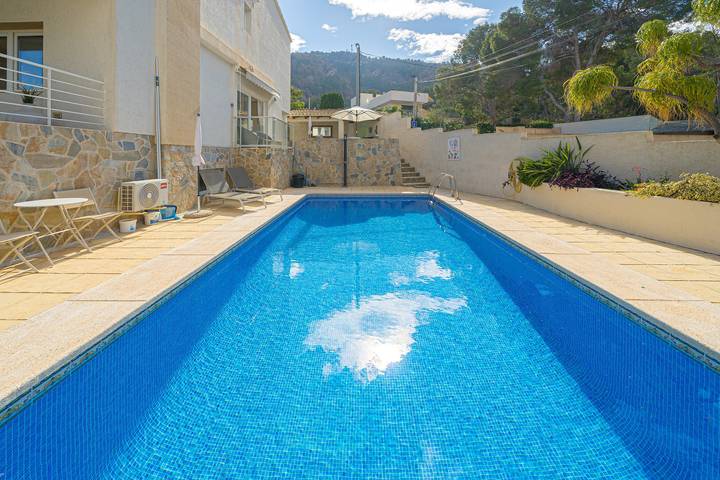 Location de vacances pour 7 personnes, avec jardin à L'Alfàs del Pi