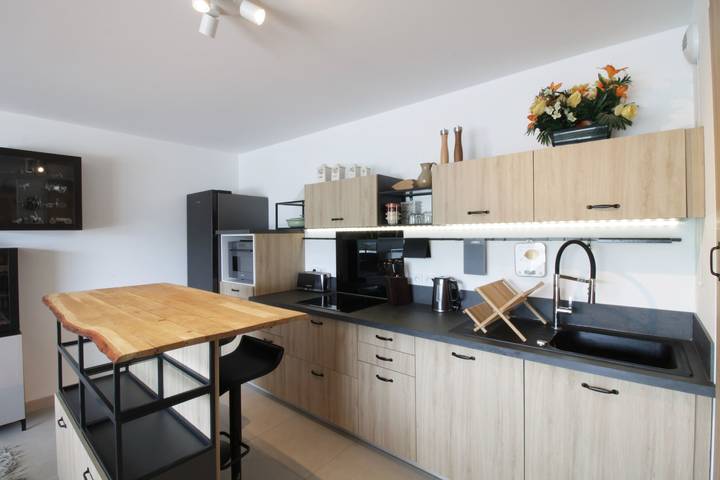 Gîte pour 4 personnes, avec balcon et vue sur le lac, adapté aux familles à Aix-les-Bains - 2