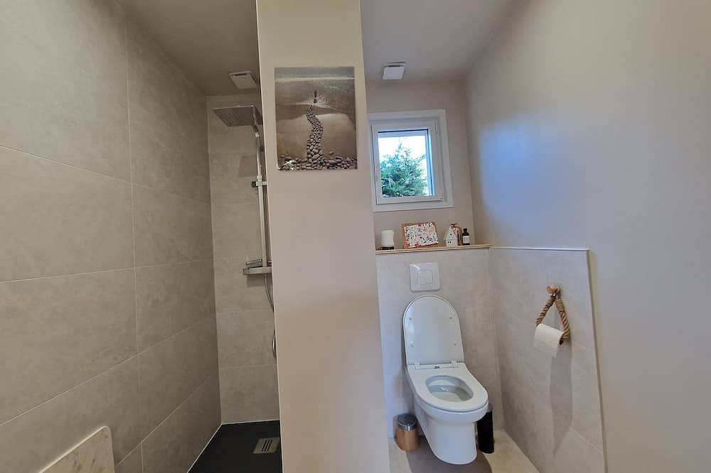Entire apartment, Quiet lodge in Wissant, in the forest and 500m from the beach.  Ideal for a couple in Wissant, Boulogne-sur-Mer region