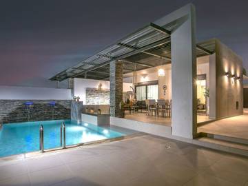 Ferienhaus für 4 Personen, mit Pool in Afantou