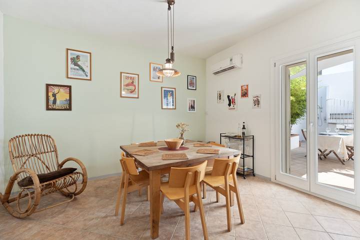 Maison de vacances 'I Tre Nuraghi' avec vue sur les montagnes, Wi-Fi et climatisation in Tresnuraghes, Planargia