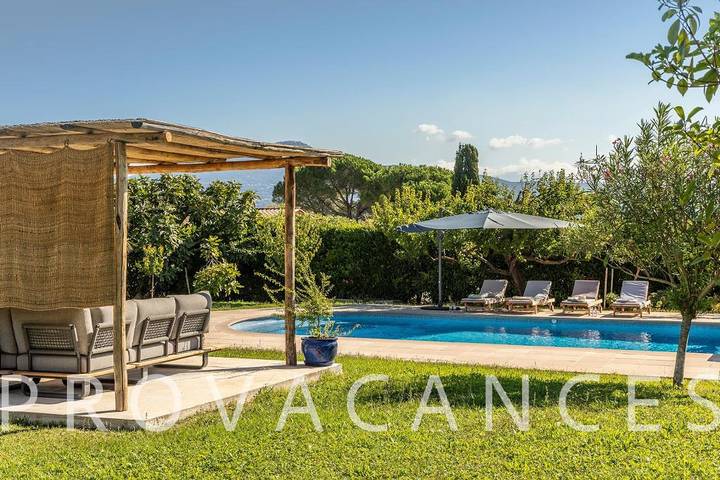 Villa with large pool in St. Jeannet in Saint-Jeannet, Mediterranean Coast (France)
