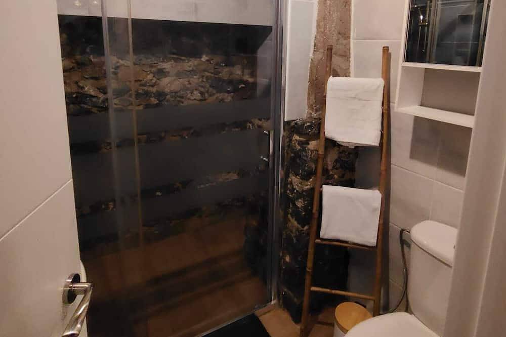 Ganze Wohnung, Charming apartment! 5 minutes from beaches and the airport. in Soto del Barco, Costa Verde (Spanien)
