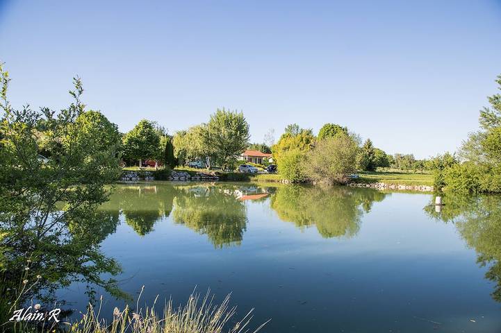 Maison de vacances pour 7 personnes, avec Terrasse ainsi que Jardin et Piscine