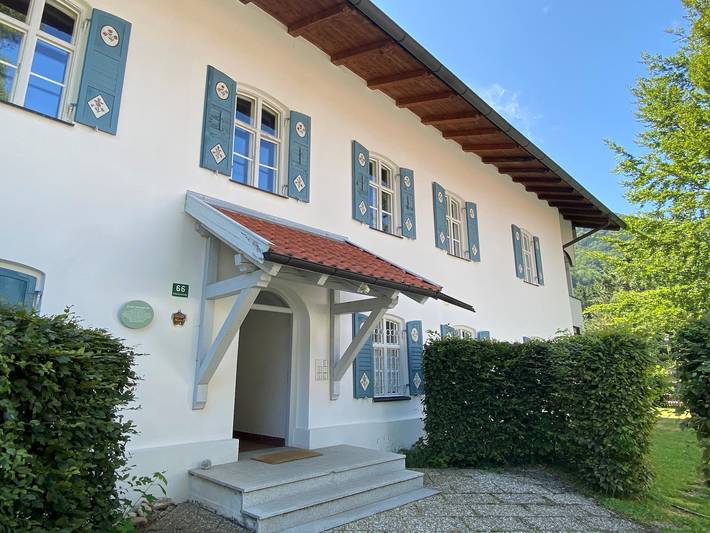 Ganze Ferienwohnung, Ferienwohnung Schwark Haus Elisabeth - Ferienwohnung 2-3 Pers. separates Schlafzimmer, Wohnraum mit Schlafcouch und Süd-Balkon, 58 qm in Kampenwand, Aschau im Chiemgau