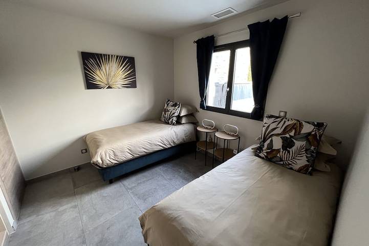 Location de vacances pour 4 personnes, avec jacuzzi ainsi que terrasse et jardin à Cazevieille - 2