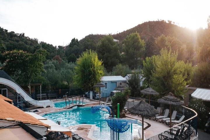 Camping für 3 Personen, mit Sauna und Kinderpool in Bormes-les-Mimosas