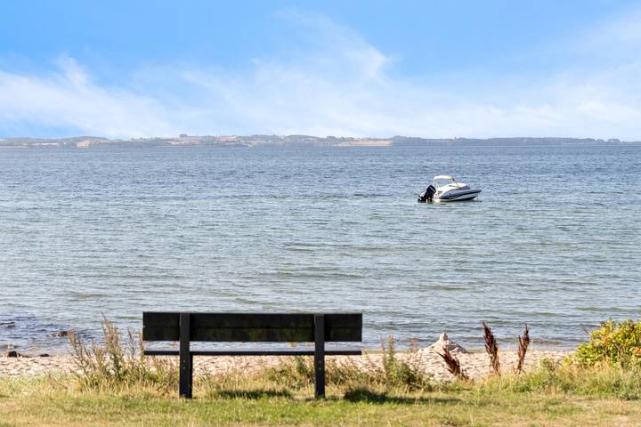 Ferienidylle mit Blick aufs Wasser in Følle Strand, Süddjursland