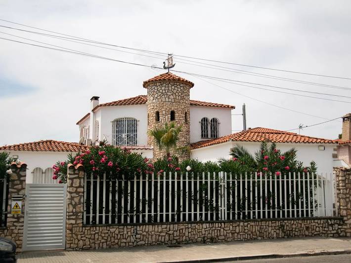 Casa rural para 12 personas, con jardín en Miami Platja - 3