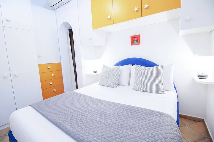 Appartement entier, Scalinatella: Comfort Sea-sunset View Apartment in Villa Titina in Forio, Ischia