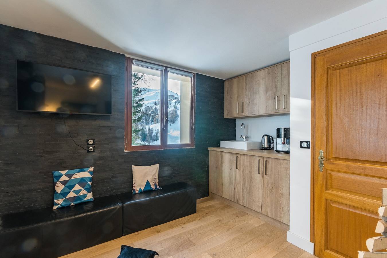 Holiday Home 'Chalet Antonin La Plagne 1800' with Mountain View, Private Garden and Wi-Fi in La Plagne, La Plagne-Tarentaise