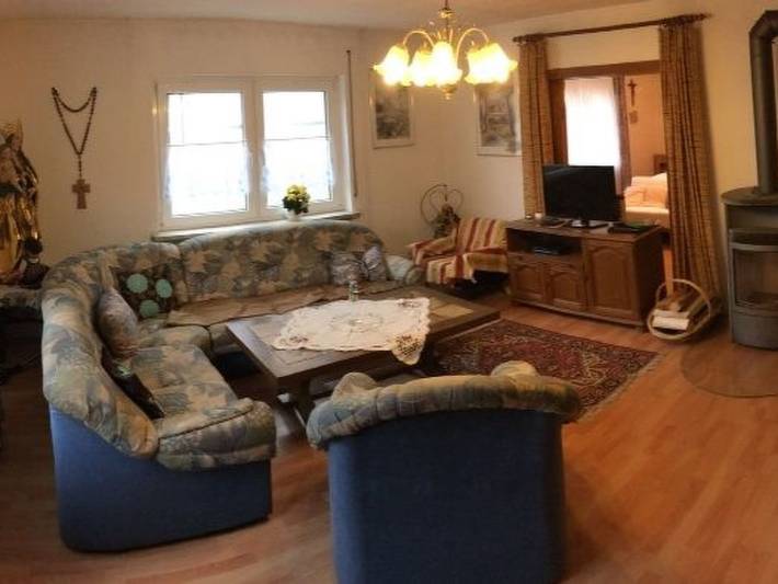 Ferienwohnung für 6 Personen, mit Garten in Pinzberg